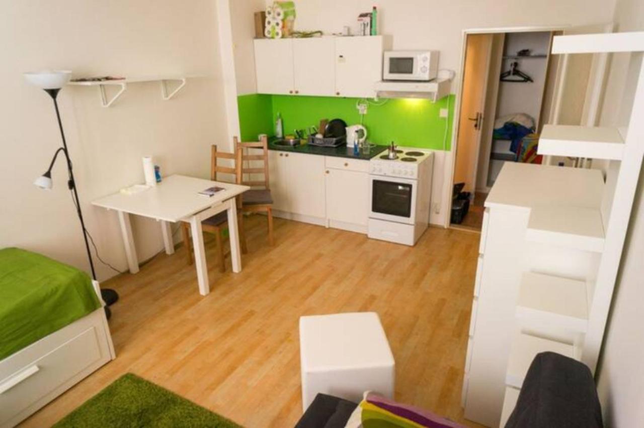 Nice Apartment By The Center Praga Exterior foto